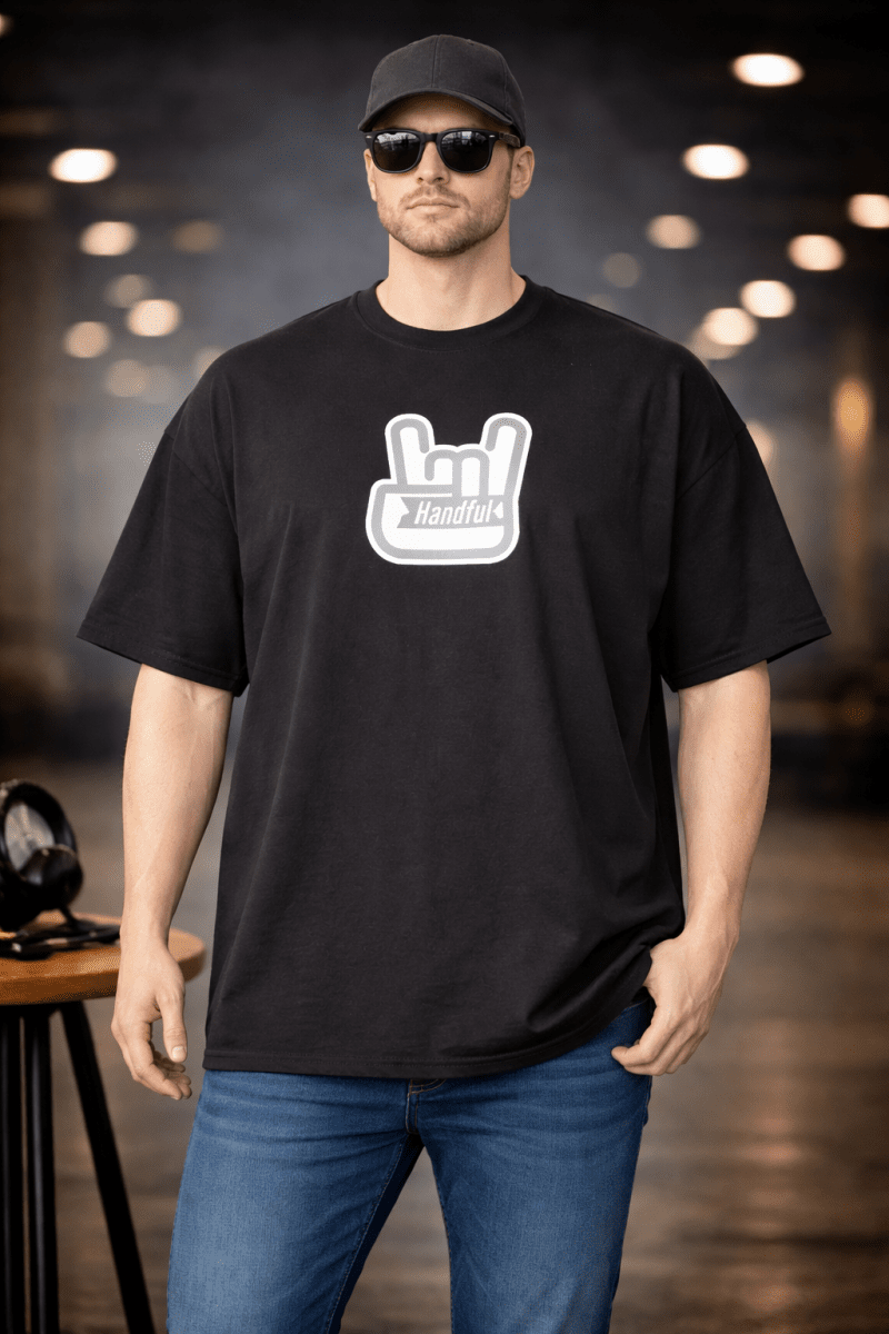 Handful TEE - HANDFUL